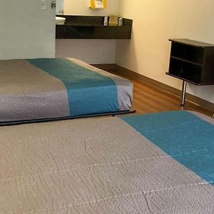 Vierbettzimmer für Gäste mit Behinderungen